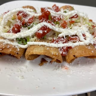 TINGA CHICKEN FLAUTAS